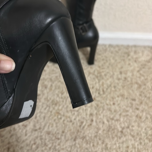 Women’s Tall Black leather boots. Sz 7 - Picture 5 of 6
